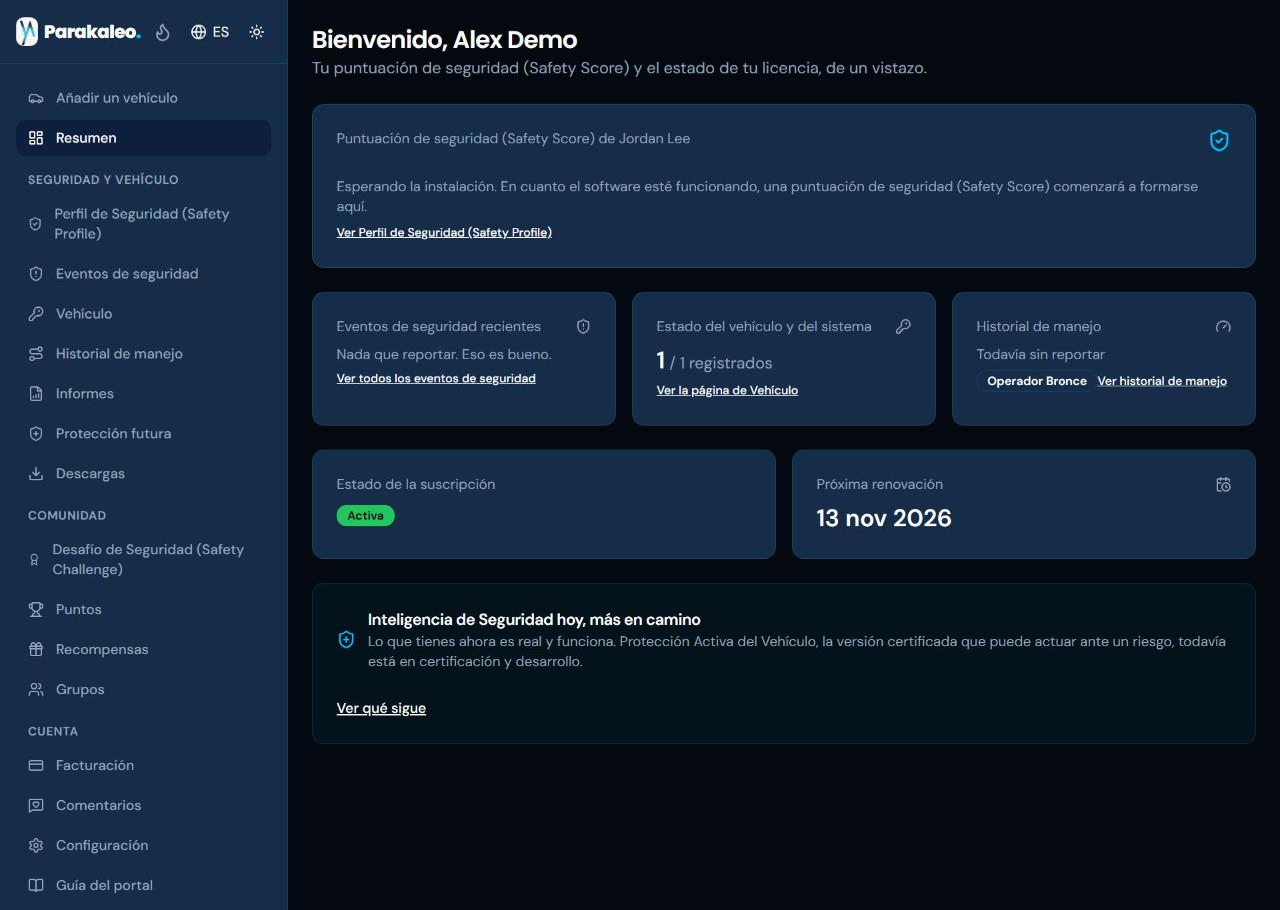 La vista general del panel del portal, con una tarjeta de Safety Score esperando la instalación, un vehículo registrado, una suscripción activa y la fecha de la próxima renovación.