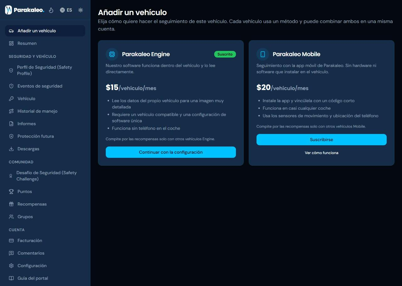 La página Añadir un vehículo, con las opciones Parakaleo Engine y Parakaleo Mobile lado a lado, sus precios mensuales y un botón Continuar con la configuración para Engine.