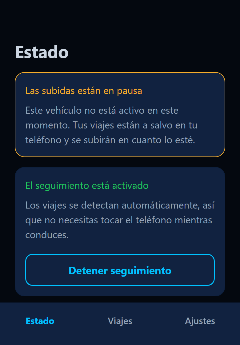 Pantalla Estado de la app con el aviso de que las subidas están en pausa porque el vehículo no está activo.