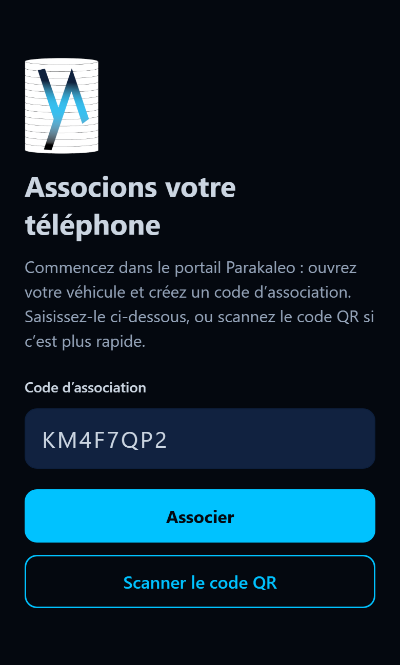 Écran de l'application : le code d'association saisi, avec les boutons Associer et Scanner le code QR.